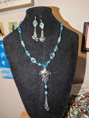 Sea turtle necklace and earrings.